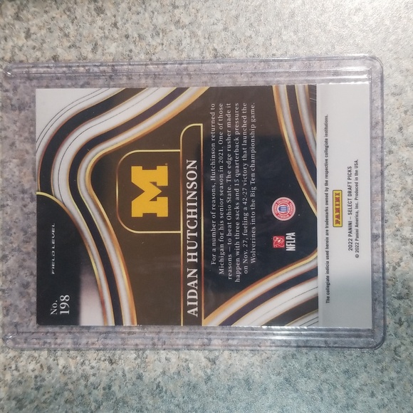 4 card Aidan Hutchinson rc lot. - Picture 6 of 10